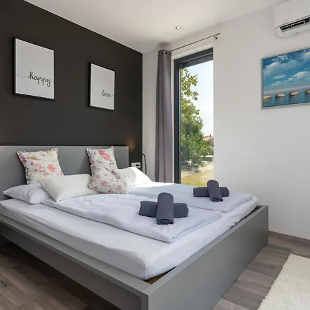 Casa Jugo By Briskva Villa